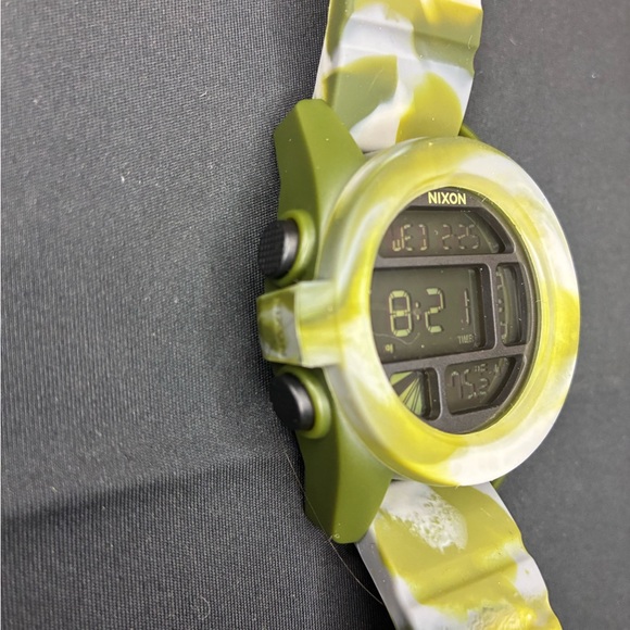 Nixon The Unit Camo Polycarbonate Watch - Picture 5 of 8